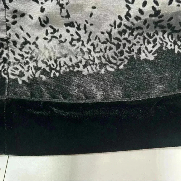 MSK Women's Holiday Party Silver Black Floral Velour A-Line Skirt Size Medium - Picture 14 of 15
